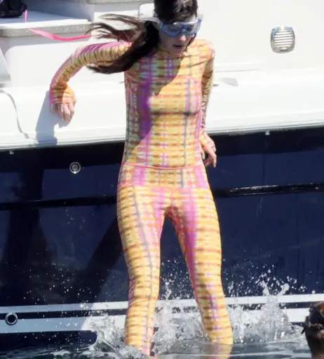 Image 2853369 from Anne Hathaway