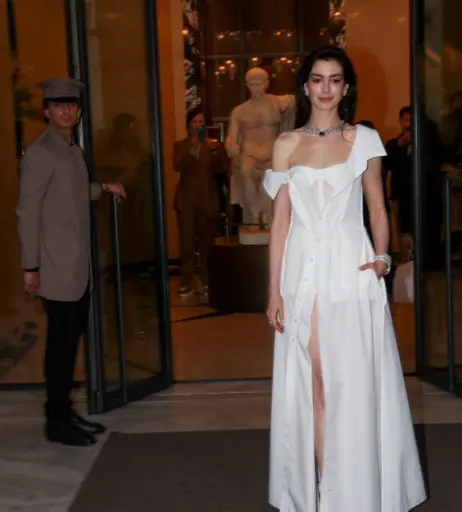 Image 2853324 from Anne Hathaway