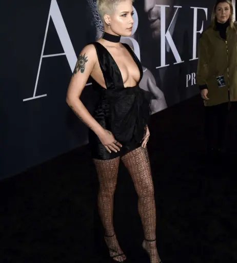 Image 2859766 from Halsey