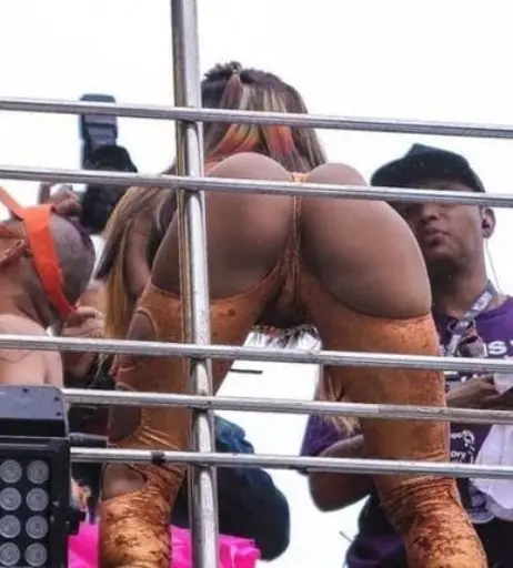 Image 2845720 from Anitta