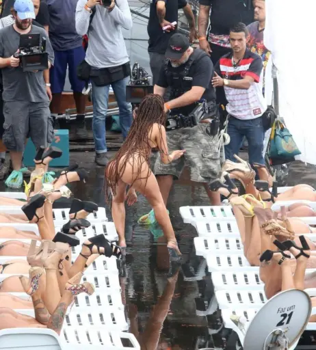 Image 2845374 from Anitta