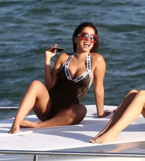 Image 2845240 from Anitta