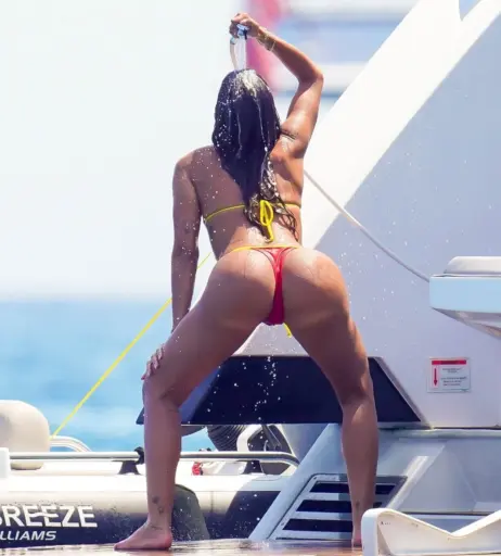 Image 2844707 from Anitta