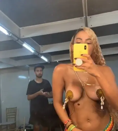 Image 2844399 from Anitta