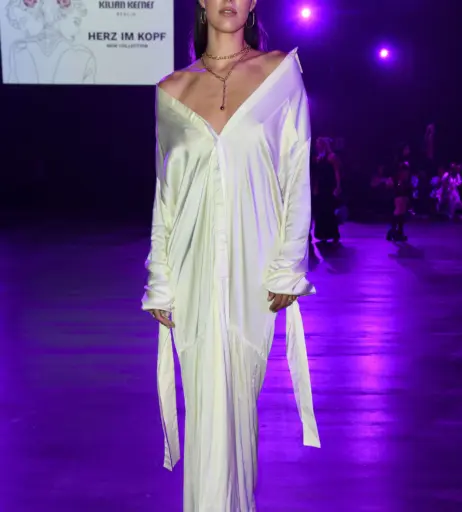 Image 2844903 from Rebecca Mir