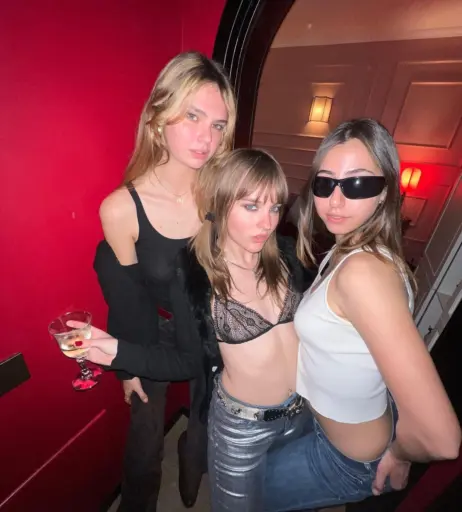 Image 2843570 from Victoria De Angelis