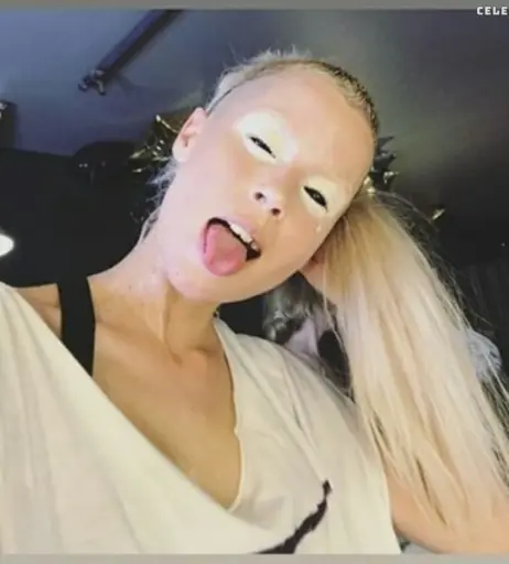 Image 2821599 from Yolandi Visser