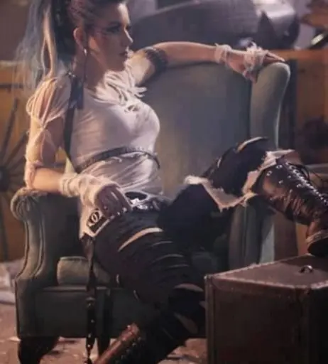 Image 2822390 from Alissa White-Gluz