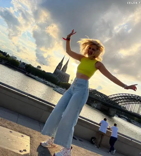 Image 2816793 from Susan Sideropoulos