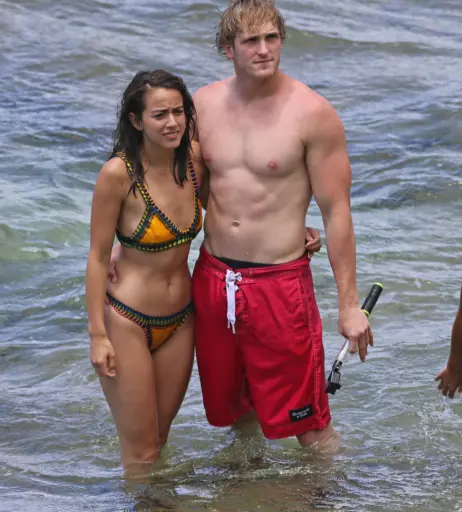 Image 2816975 from Chloe Bennet