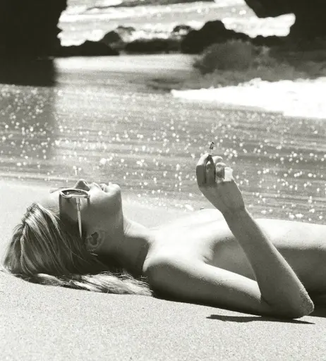 Image 2814213 from Camille Rowe
