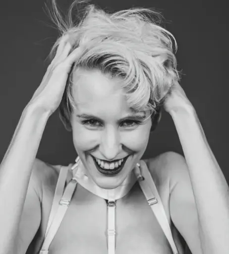 Image 2812657 from Lisa Eckhart