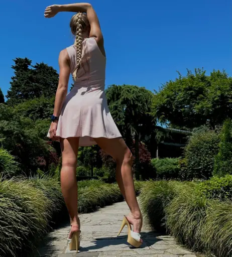 Image 280372 from Swanfeet