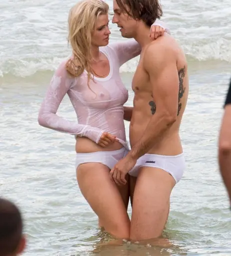 Image 2999546 from Lara Stone