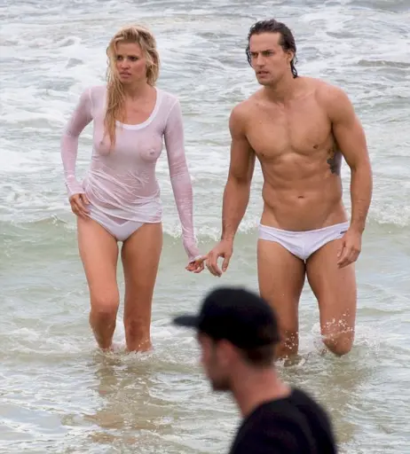 Image 2999698 from Lara Stone