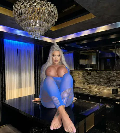 Image 293142 from Loredana Chivu