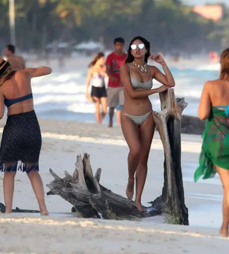 Image 2931942 from Eiza González