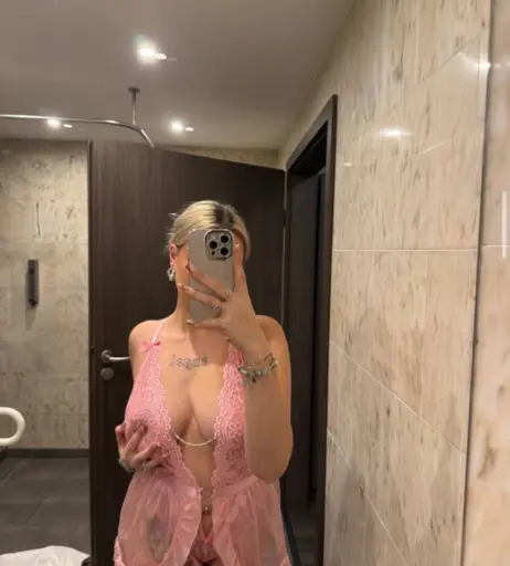 Image 2914100 from Nicole