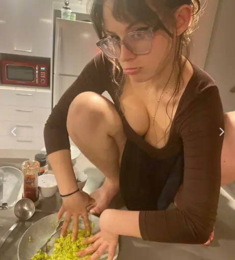 Image 2495175 from Quinn Finite