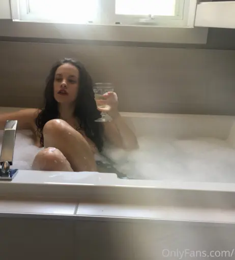 Image 2484874 from Quinn Finite