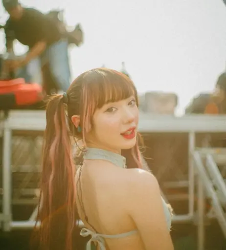 Image 24730537 from Jannine Weigel | Ploychompoo | พลอยชมพู