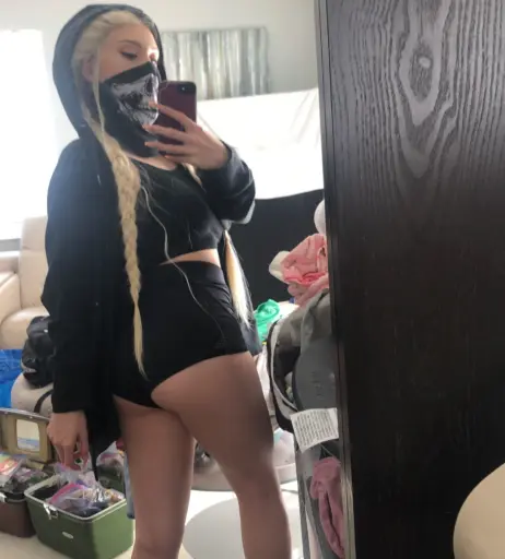 Image 24625281 from Skylar Vox