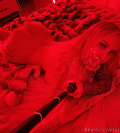 Image 24625212 from Skylar Vox