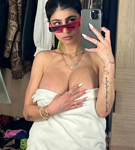 Image 24629412 from Mia Khalifa