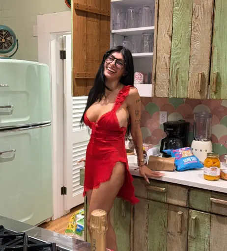 Image 24631659 from Mia Khalifa