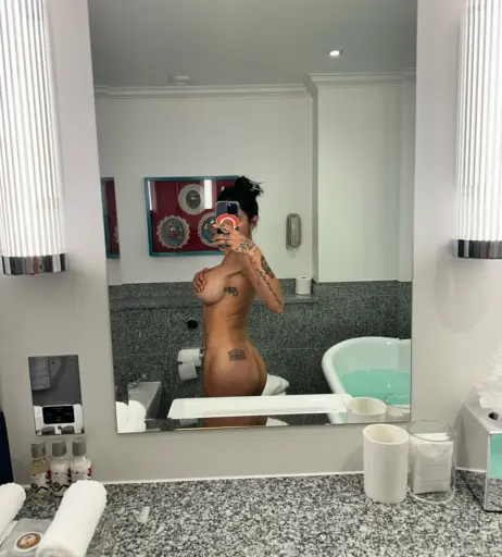 Image 24630108 from Mia Khalifa