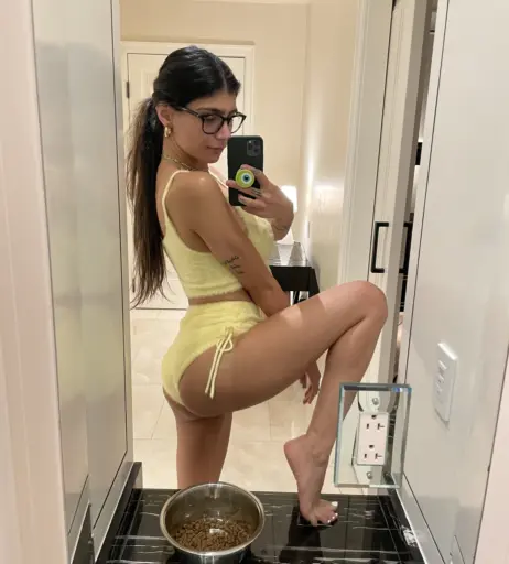 Image 24630306 from Mia Khalifa