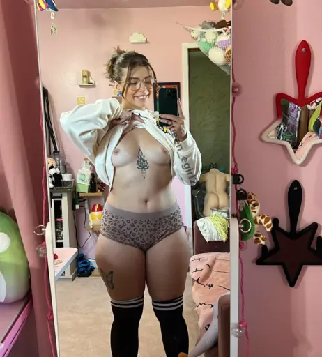 Image 24608529 from Queen_D / queen_egirl27
