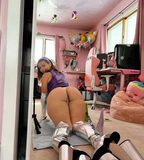 Image 24608654 from Queen_D / queen_egirl27