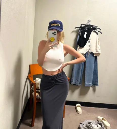 Image 24567585 from Sara Jean Underwood / Saraunderwood