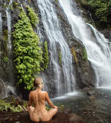 Image 24567020 from Sara Jean Underwood / Saraunderwood