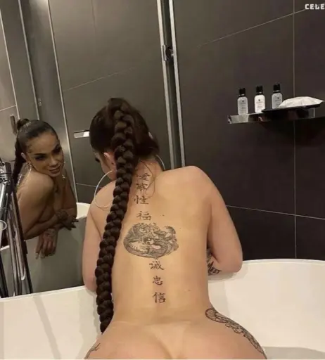 Image 2447026 from Iamsaraly