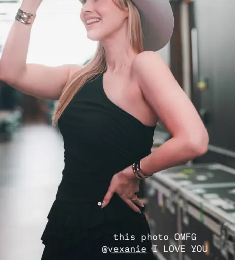 Image 24418888 from Sjokz