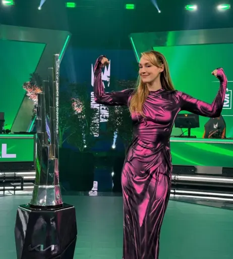 Image 24418873 from Sjokz