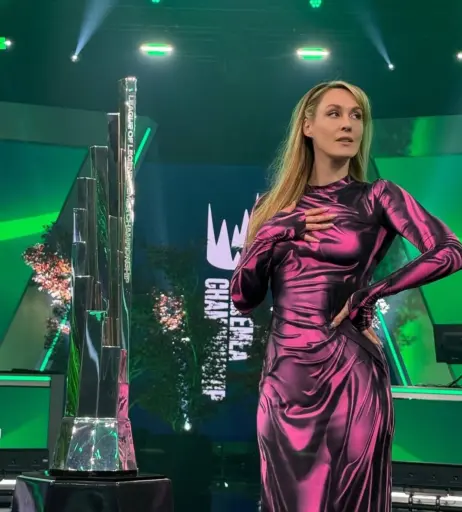 Image 24418876 from Sjokz