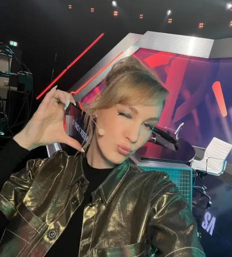 Image 24418504 from Sjokz
