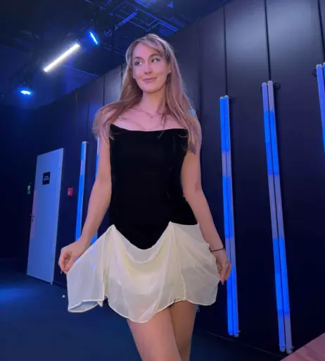 Image 24418736 from Sjokz