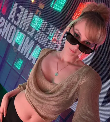 Image 24418685 from Sjokz