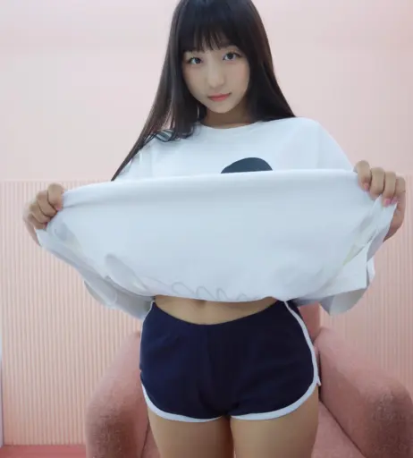 Image 24365850 from Eunji Pyoapple