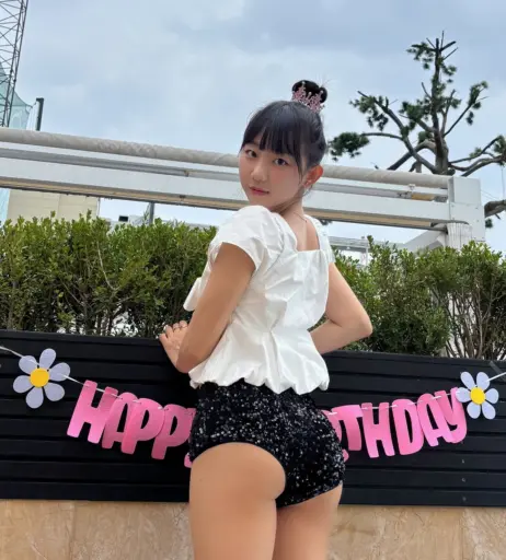 Image 24367049 from Eunji Pyoapple