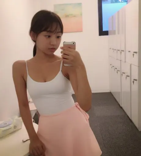 Image 24366707 from Eunji Pyoapple