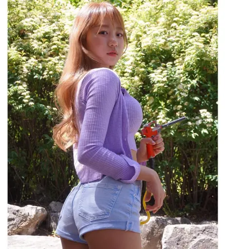 Image 24366735 from Eunji Pyoapple