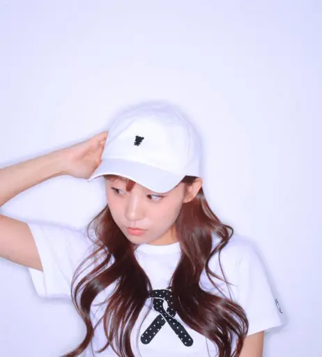Image 24366690 from Eunji Pyoapple