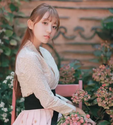 Image 24366683 from Eunji Pyoapple