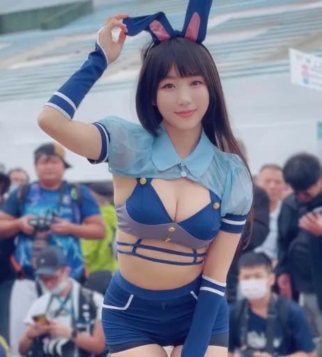 Image 24366623 from Eunji Pyoapple