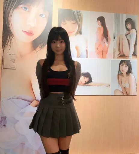 Image 24366181 from Eunji Pyoapple